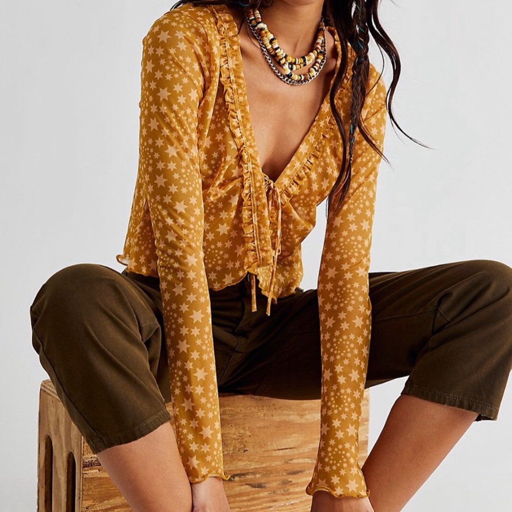 Free people starry top⭐️🧡🤍🧡🤍🧡